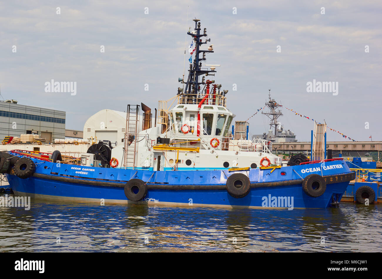 Twin screw tractor tug hires stock photography and images Alamy