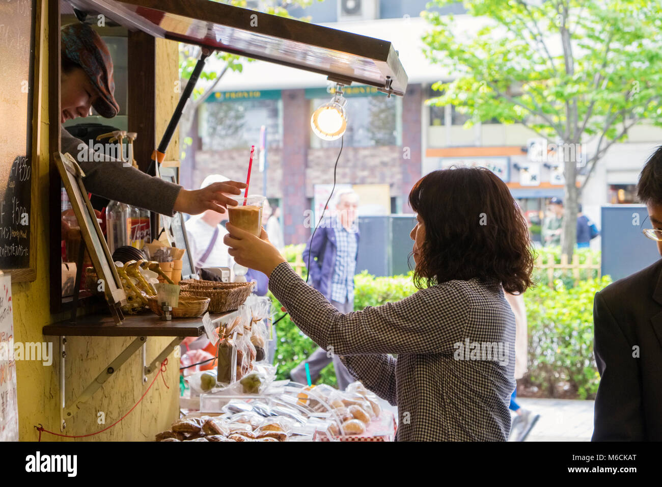 Street Food and drink seller vendor, Ginza, Tokyo, Japan Stock Photo