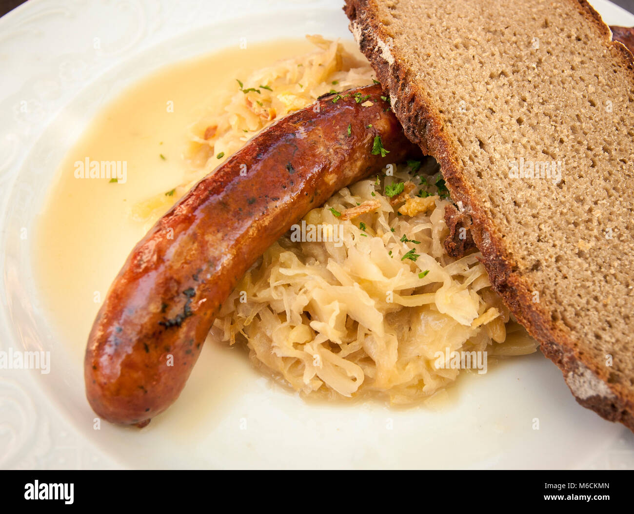 Bratwurst mit Sauerkraut, Food, Hessen, Deutschland, Europa Stock Photo