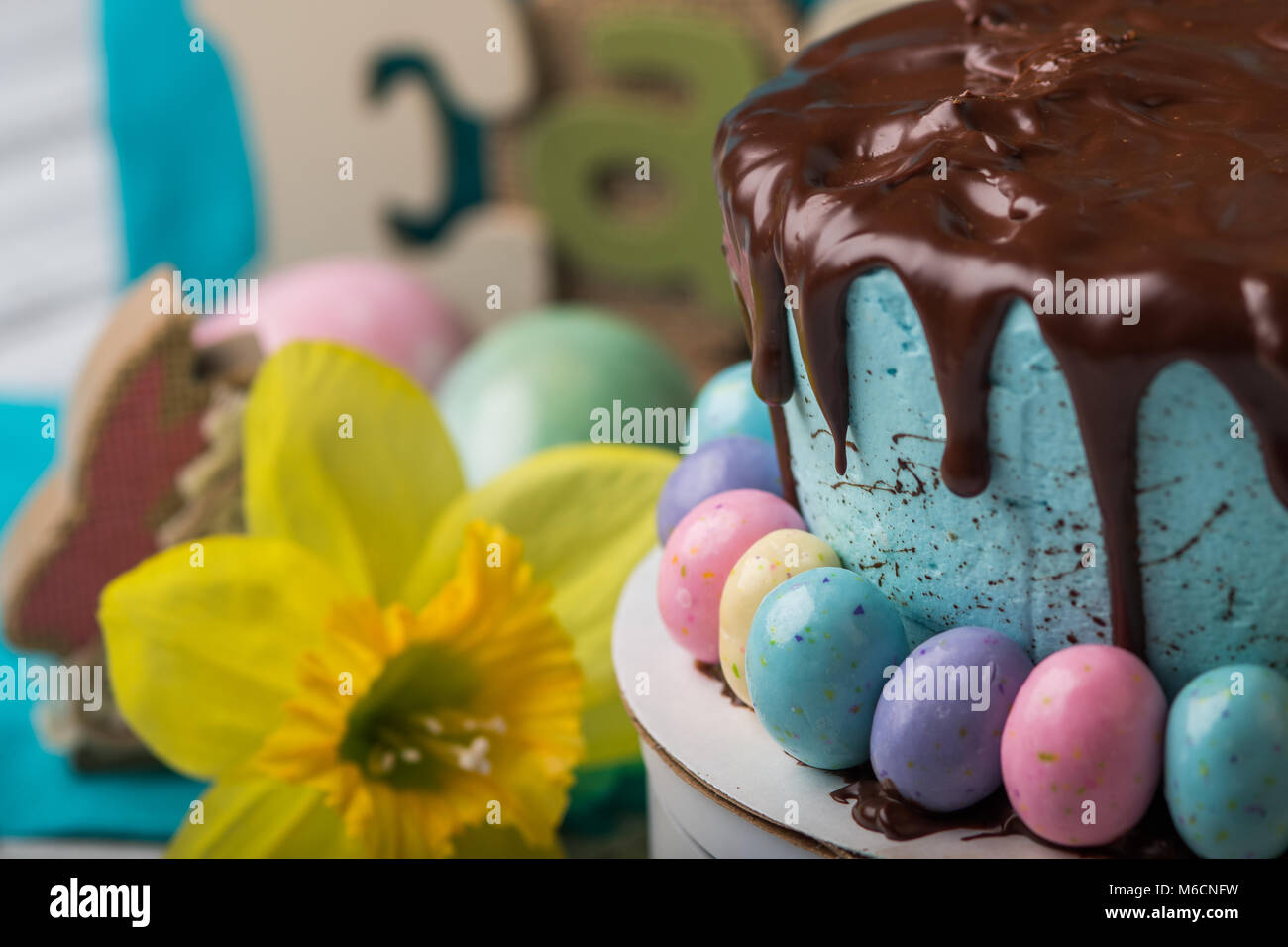 Chocolate drip cake hires stock photography and images Alamy
