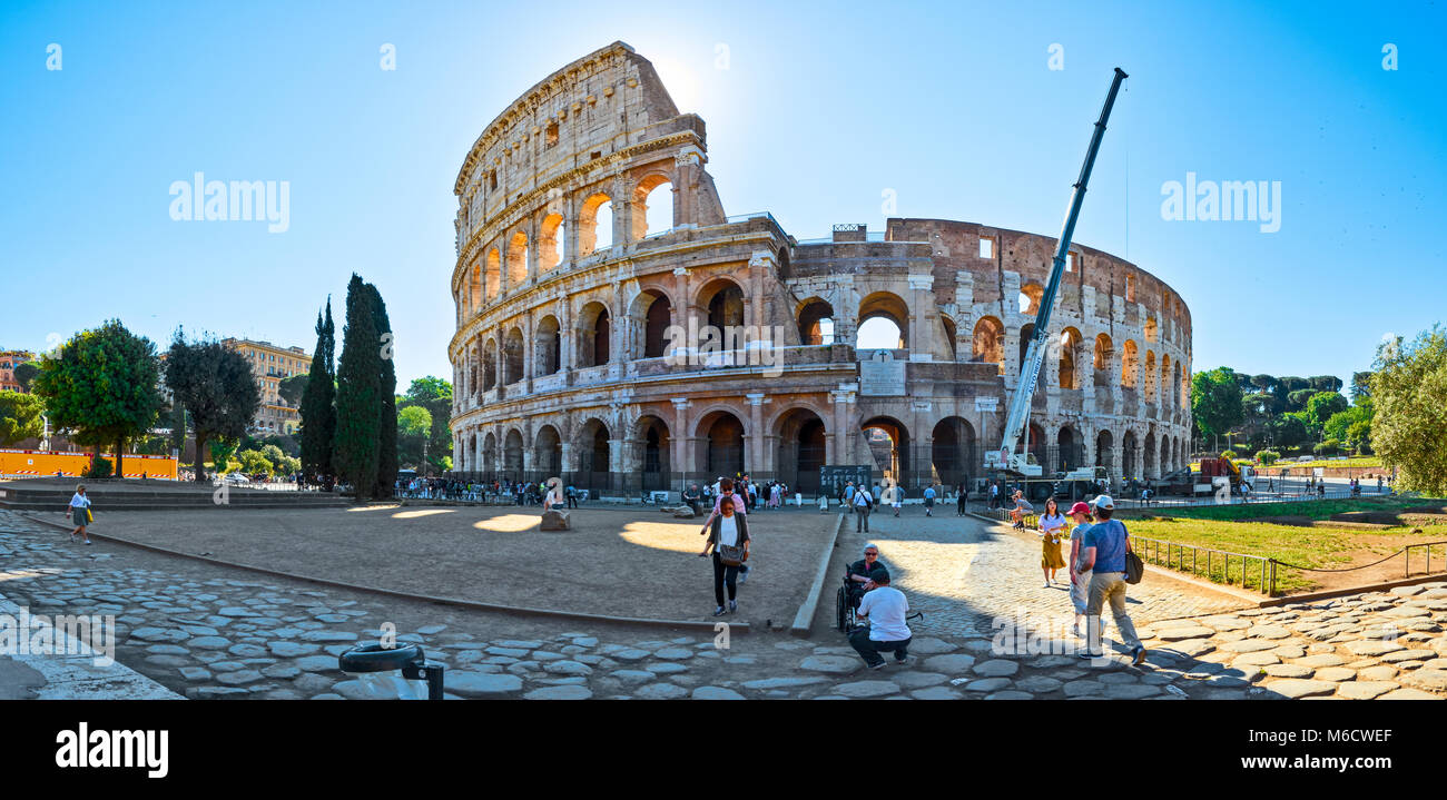 Tourism in rome hi-res stock photography and images - Alamy
