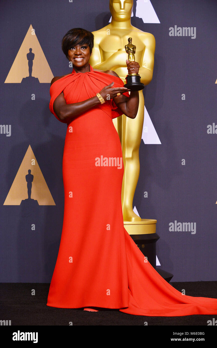 Viola Davis 062 89th Academy Awards ( Oscars ), press room at the Dolby
