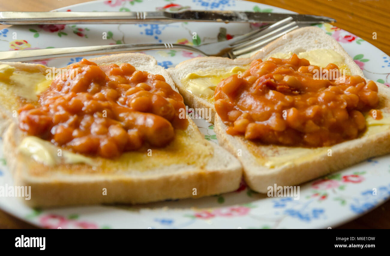 Beans and mini sausages on toast is great for lunch or an easy dinner