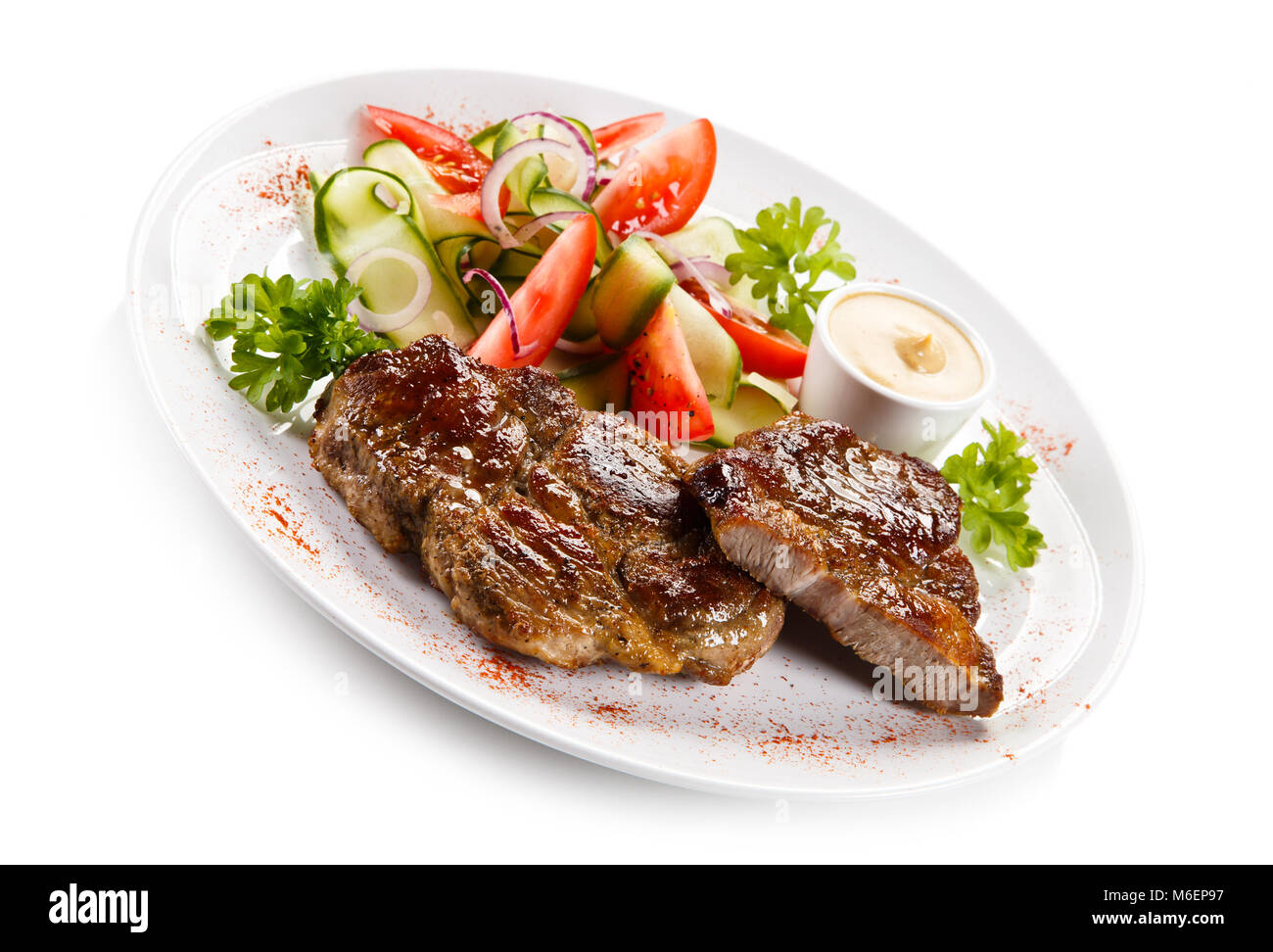 Grilled steak and vegetable salad Stock Photo - Alamy