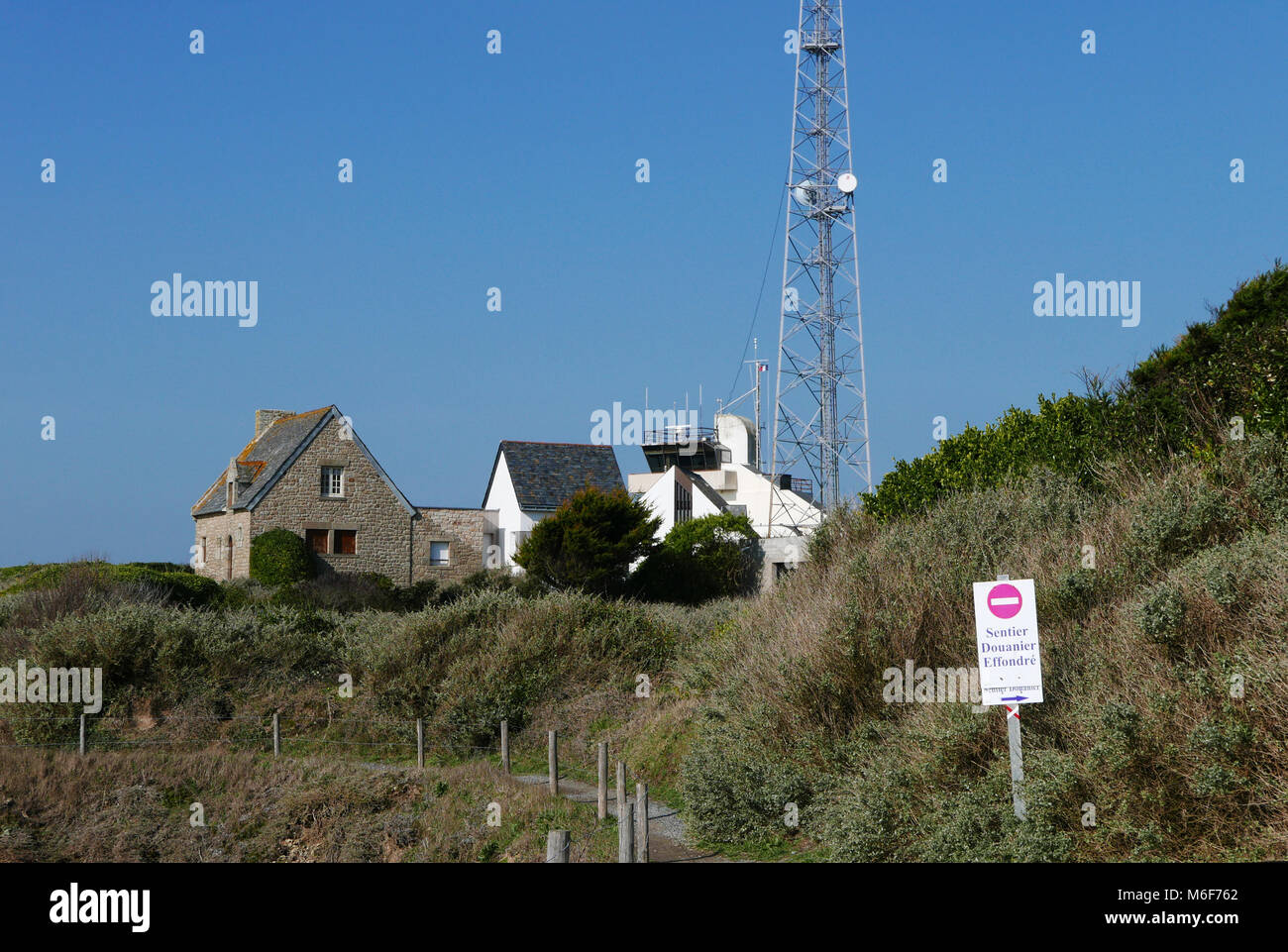 Piriac-sur-Mer, coastal path, Semaphore of the Pointe du Castelli, Loire-Atlantique, Pays de la Loire, France, Europe Stock Photo