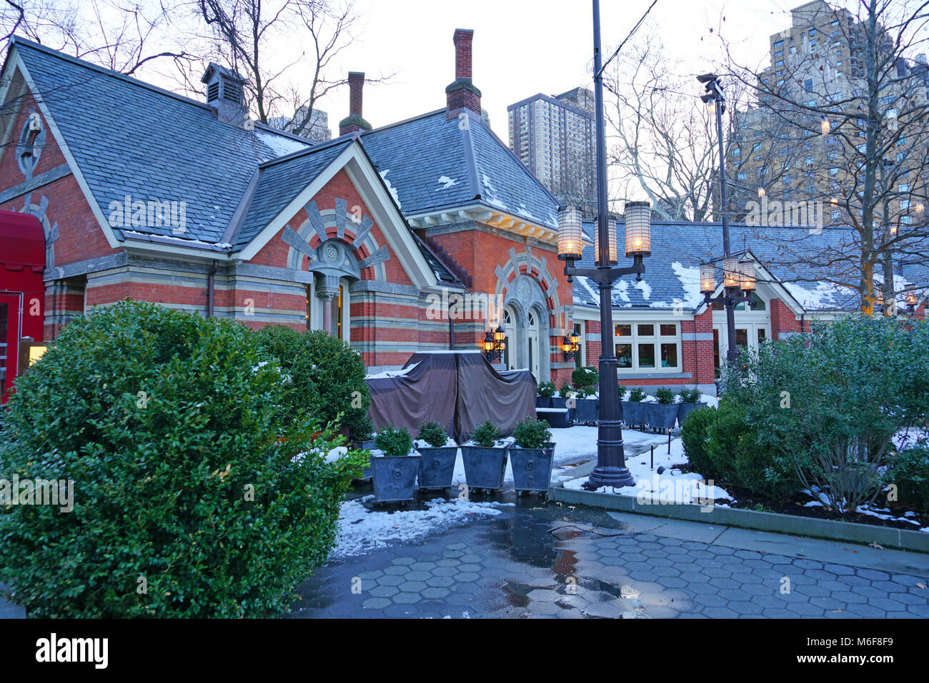 Exterior View Of The Tavern On The Green A Landmark Restaurant Located Inside Central Park In Manhattan New York City Stock Photo Alamy