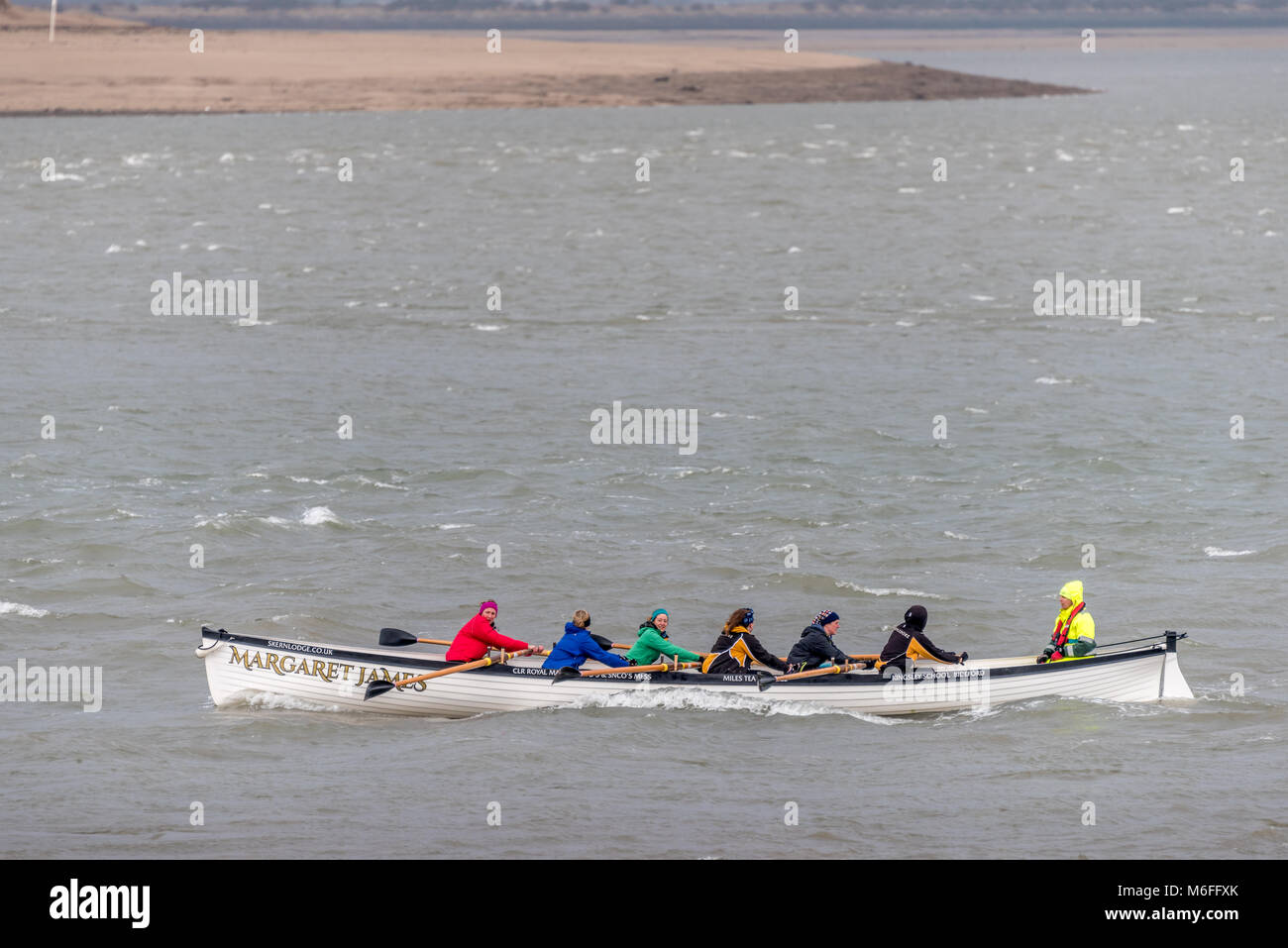 UK Weather - The Appledore Ladies Gig Crew brave the choppy conditions ...
