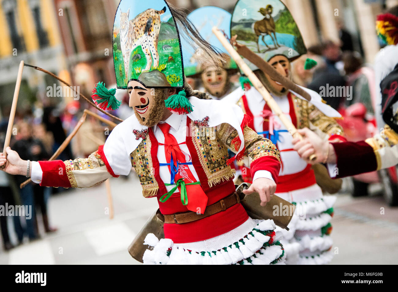 Siero, Spain. 3rd March, 2018. Os peliqueiros, a Spanish traditional mask  from Campobecerros (Ourense, Galicia, Spain), run during Mazcaraes  d'Iviernu, an Iberian Mask Festival celebrated on March 3, 2018 in Siero,  Asturias,