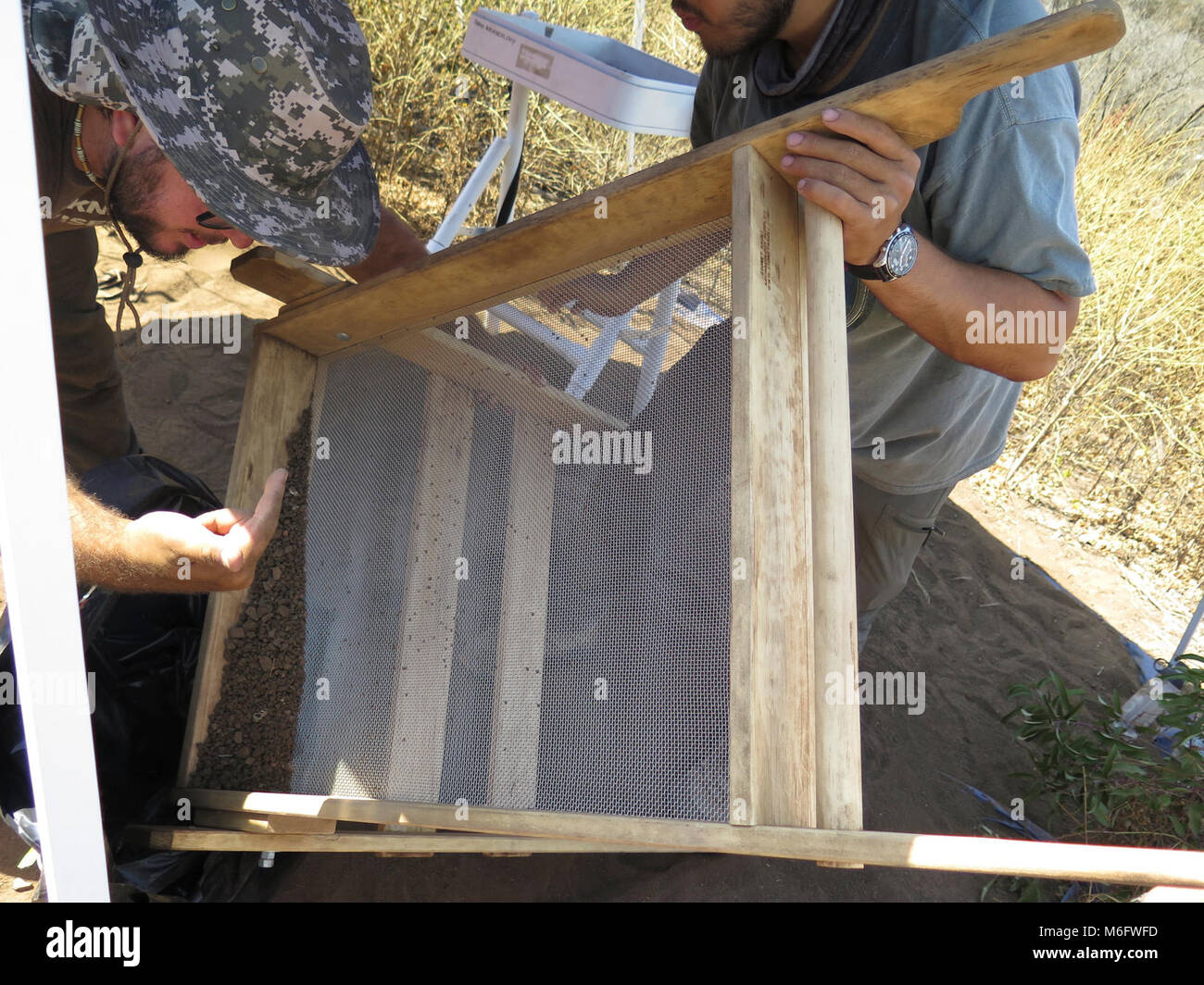 Archaeology Dry Screen. Students from California State University