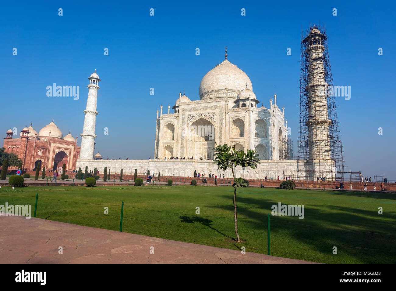 The Taj Mahal is an ivory-white marble mausoleum on the south bank of ...