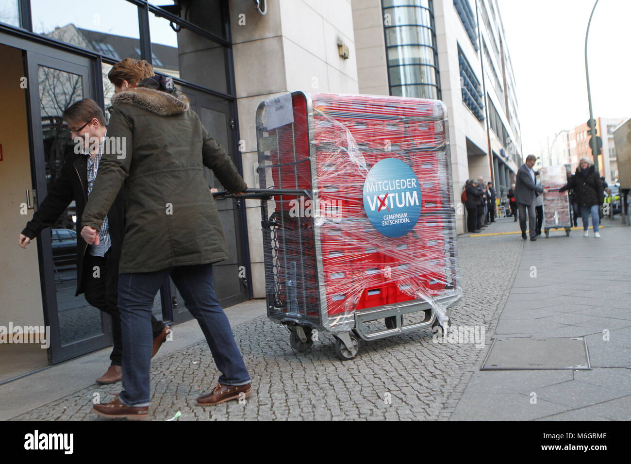 Berlin, Germany. 03rd Mar, 2018. Berlin: Truck with the letters for counting the votes of the GroKo vote before the party headquarters of the SPD in the Willy Brandt House in Berlin-Kreuzberg. Credit: Simone Kuhlmey/Pacific Press/Alamy Live News Stock Photo