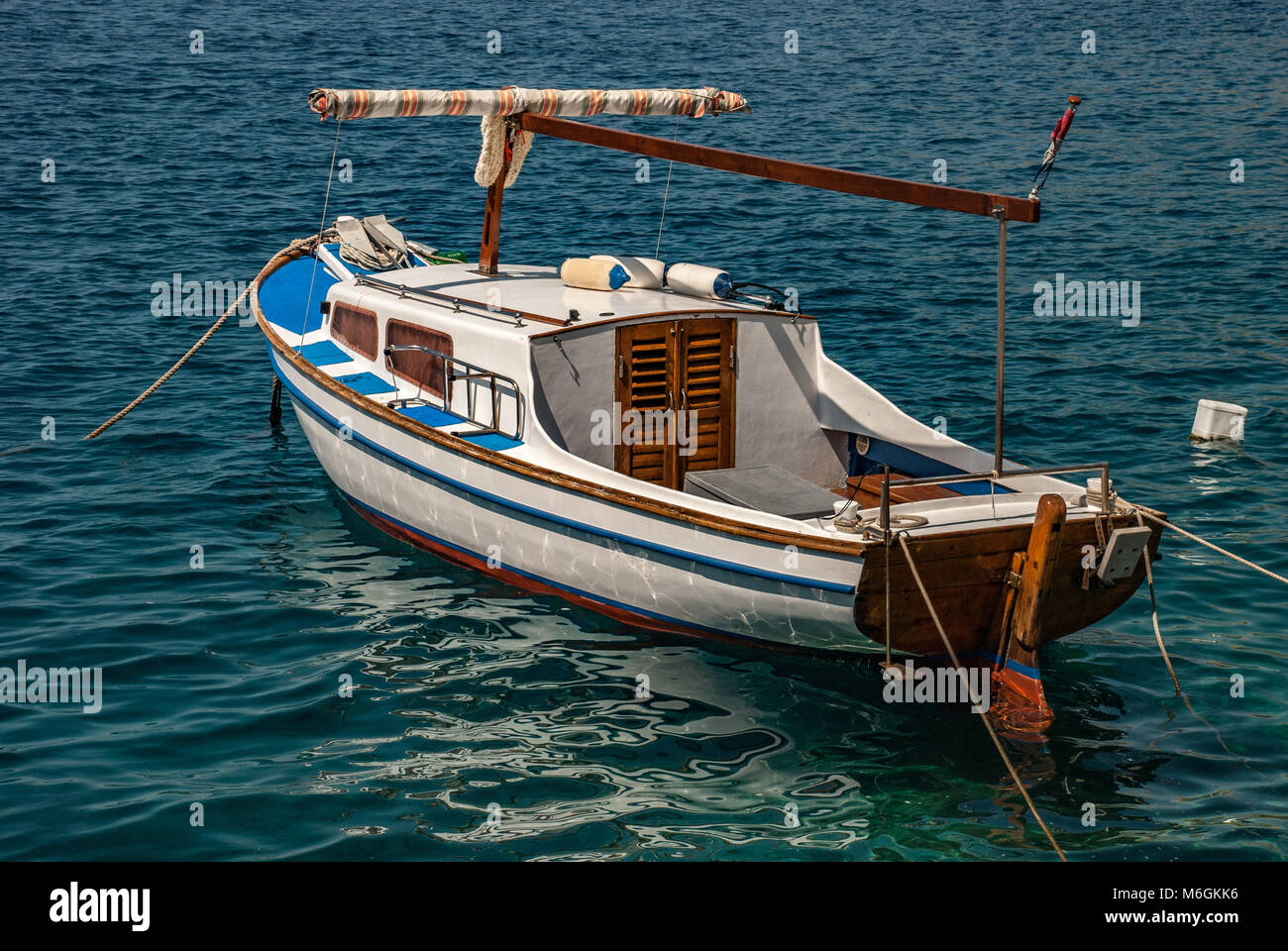 Wooden motor boat hi-res stock photography and images - Alamy