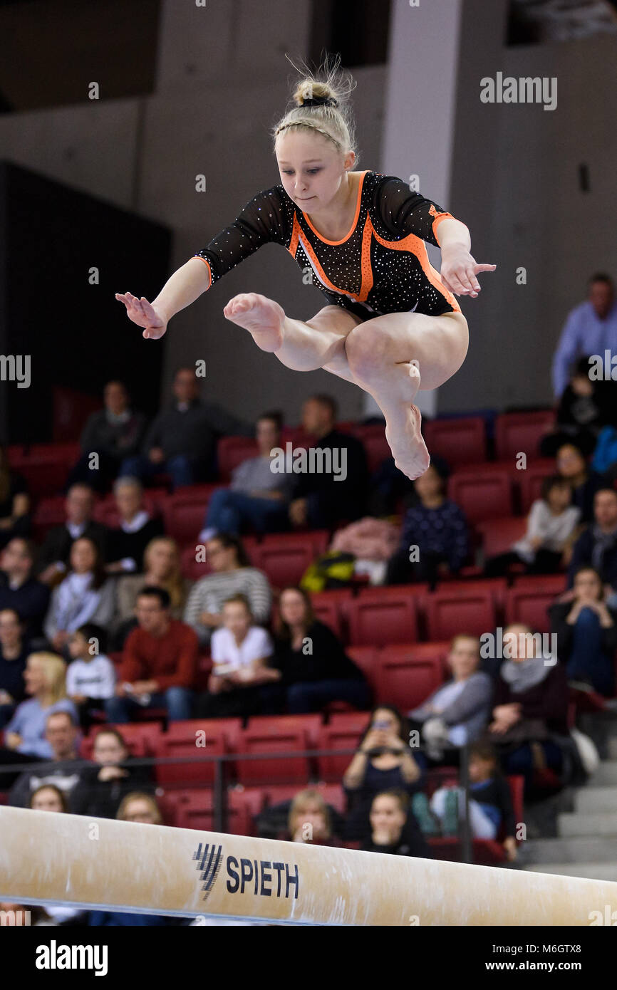 Stuttgart, Deutschland. 03rd Mar, 2018. Schwebebalken: Emma Hoefele (KRK). GES/ Turnen/ Bundesliga: Saisonauftakt, 03.03.2018 -- |usage worldwide Credit: dpa/Alamy Live News Stock Photo