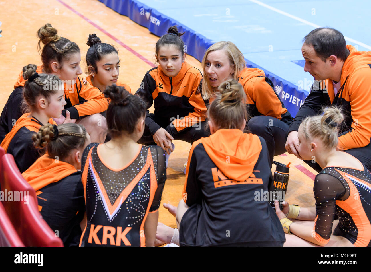 Stuttgart, Deutschland. 03rd Mar, 2018. Teambesprechung der Kunstturnregion Karlsruhe after dem Wettkampf bei der Bundesliga in Stuttgart GES/ Turnen/ Bundesliga: Saisonauftakt, 03.03.2018 -- |usage worldwide Credit: dpa/Alamy Live News Stock Photo