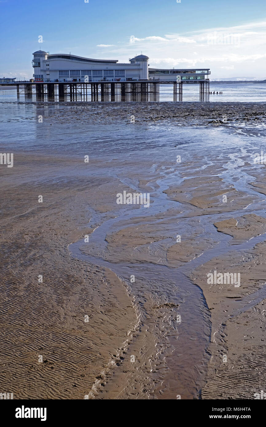 WestonsuperMare, UK. 4th March, 2018. UK weather streams of water