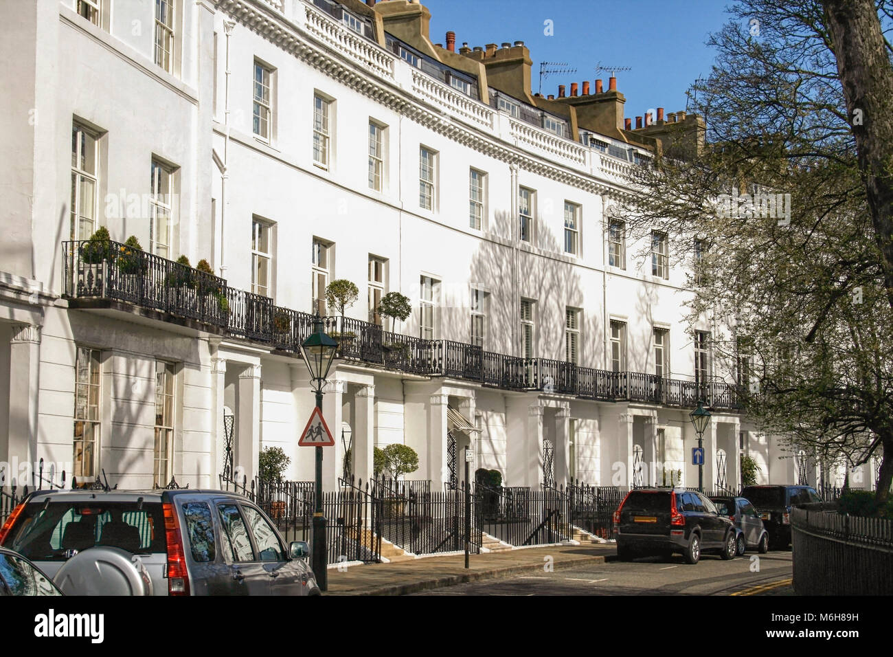Row victorian edwardian terrace houses hi-res stock photography and ...