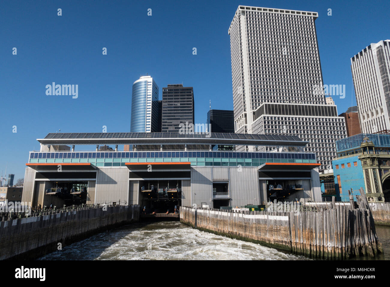 Staten island ferry whitehall terminal hires stock photography and