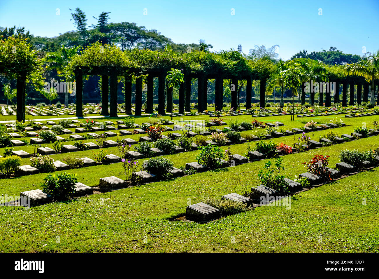 Some graveyards of the Taukkyan War Cemetery which contains the graves of 6,374 soldiers who died in the Second World War Stock Photo