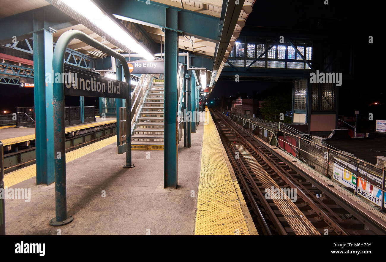 MTA Junction BLVD station at night Stock Photo