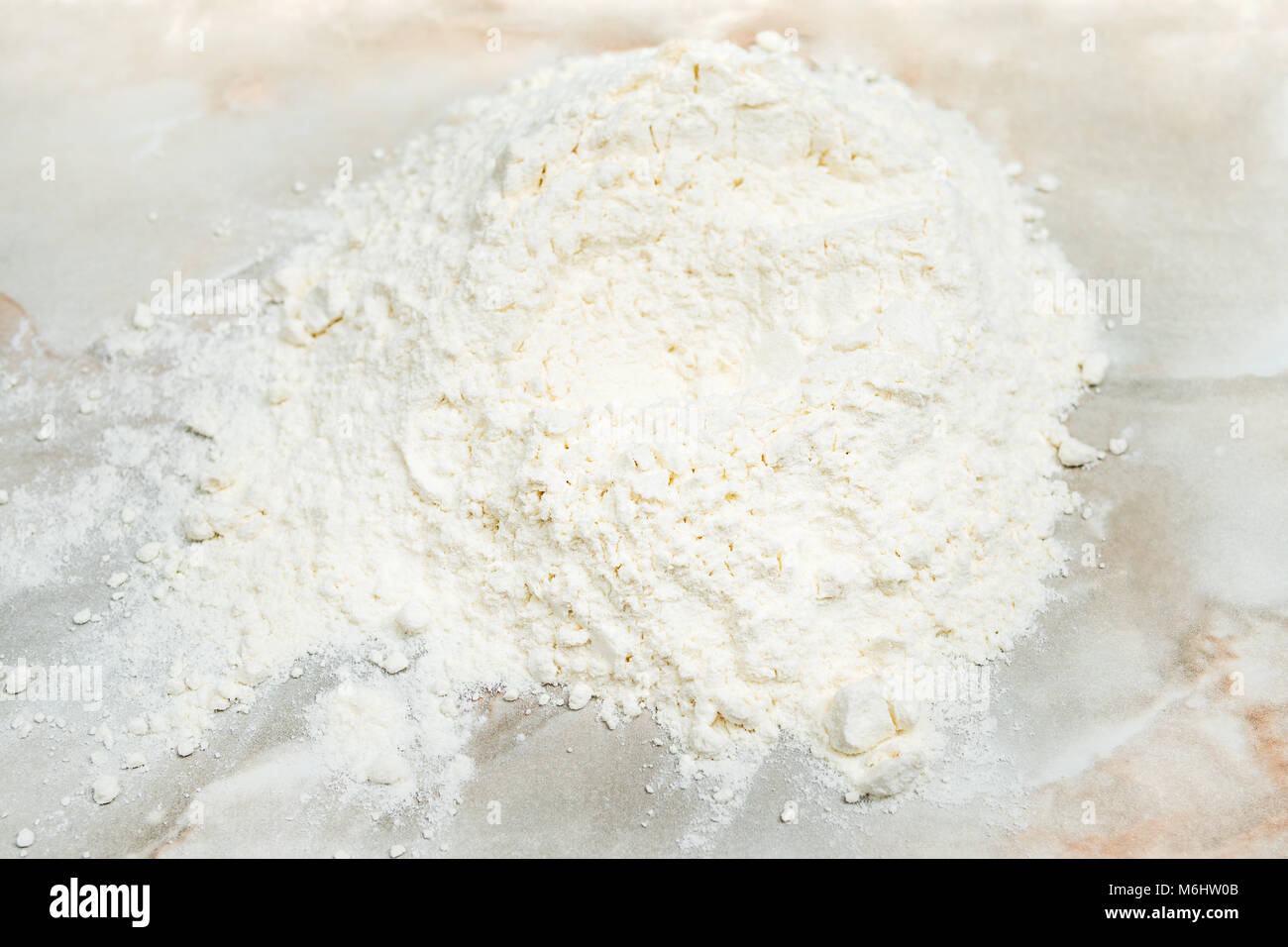 Unsifted flour hires stock photography and images Alamy