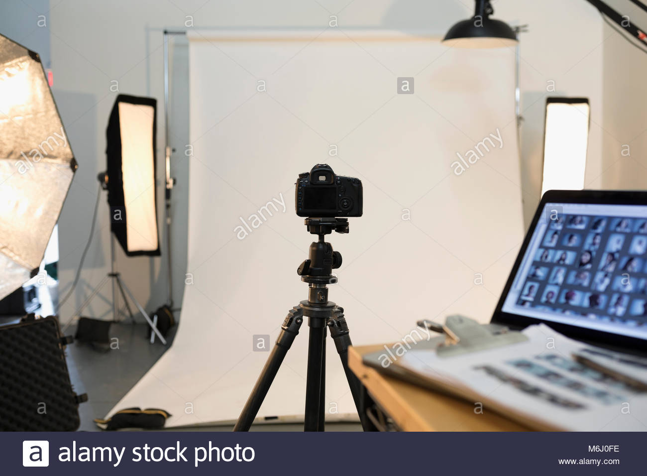 studio hi-res stock photography and images - Alamy