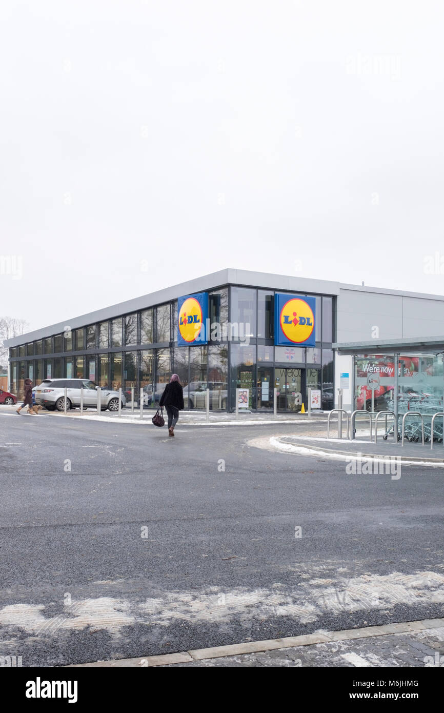 Lidl supermarket and car park winter, Oakham Rutland UK Stock Photo Alamy