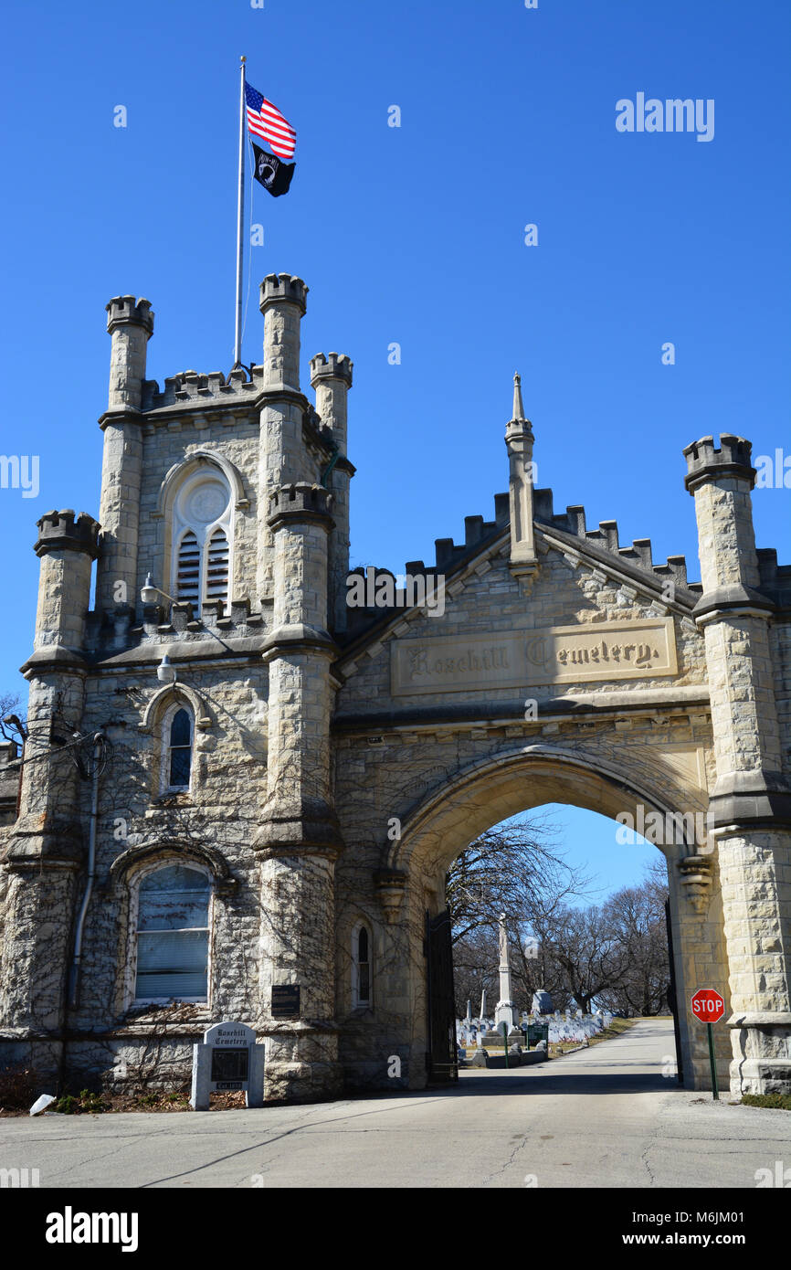 The Ravenswood Gate to Rosehill Cemetery in Chicago dates to 1864 and designed by William Boynton who was the architect for the famous Water Tower Stock Photo