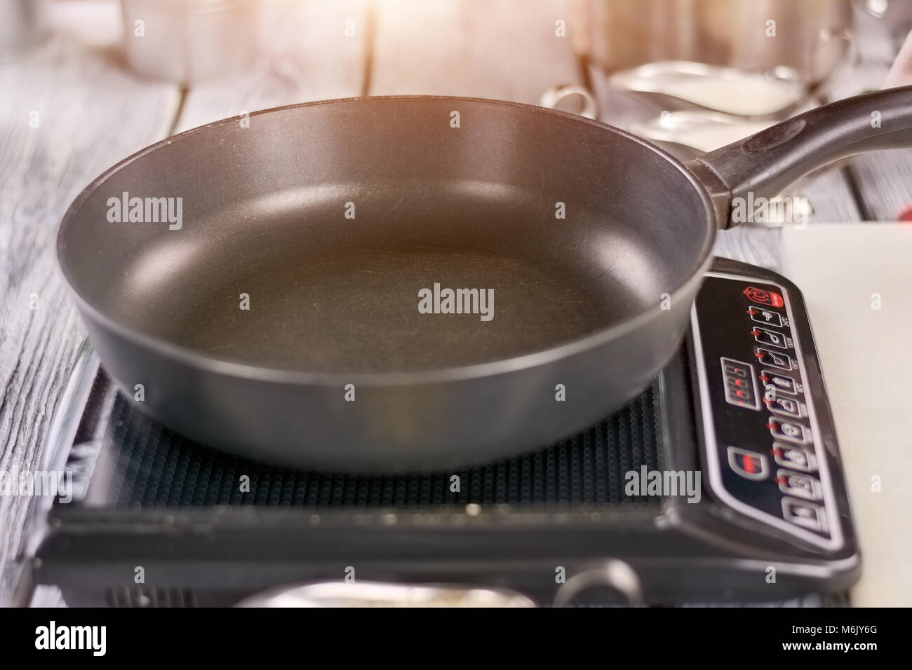 Empty skillet on electric stove Stock Photo Alamy