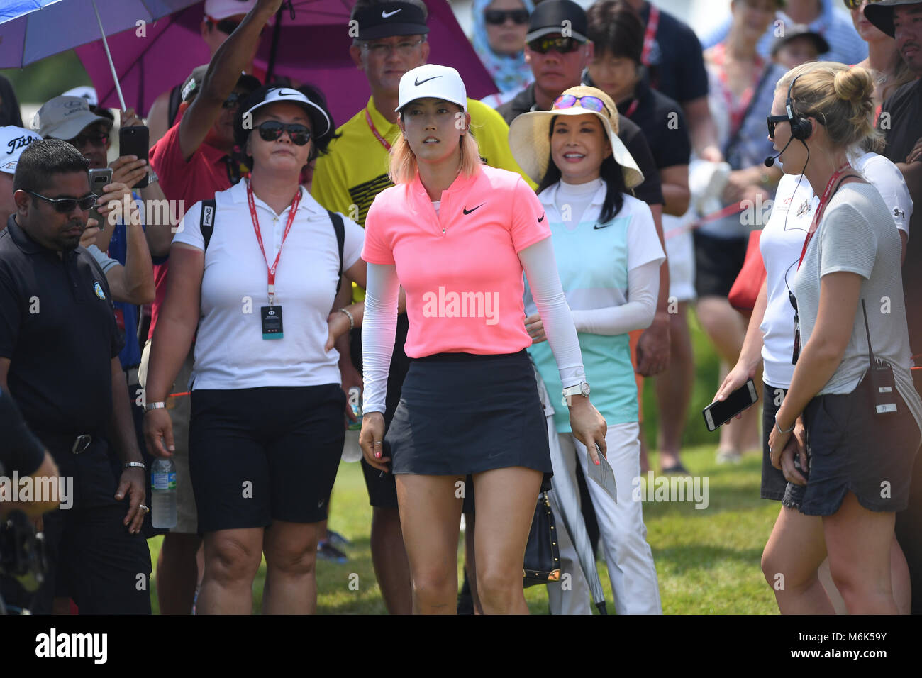 Singapore. 4th Mar, 2018. Michelle Wie (USA), MAR 04, 2018 - Golf: Michelle Wie before the winning celemony on the 18th hole during the round 4 of HSBC Women's World Championship 2018, at the Sentosa Golf Club in Singapore on March 4, 2018. Credit: Haruhiko Otsuka/AFLO/Alamy Live News Stock Photo