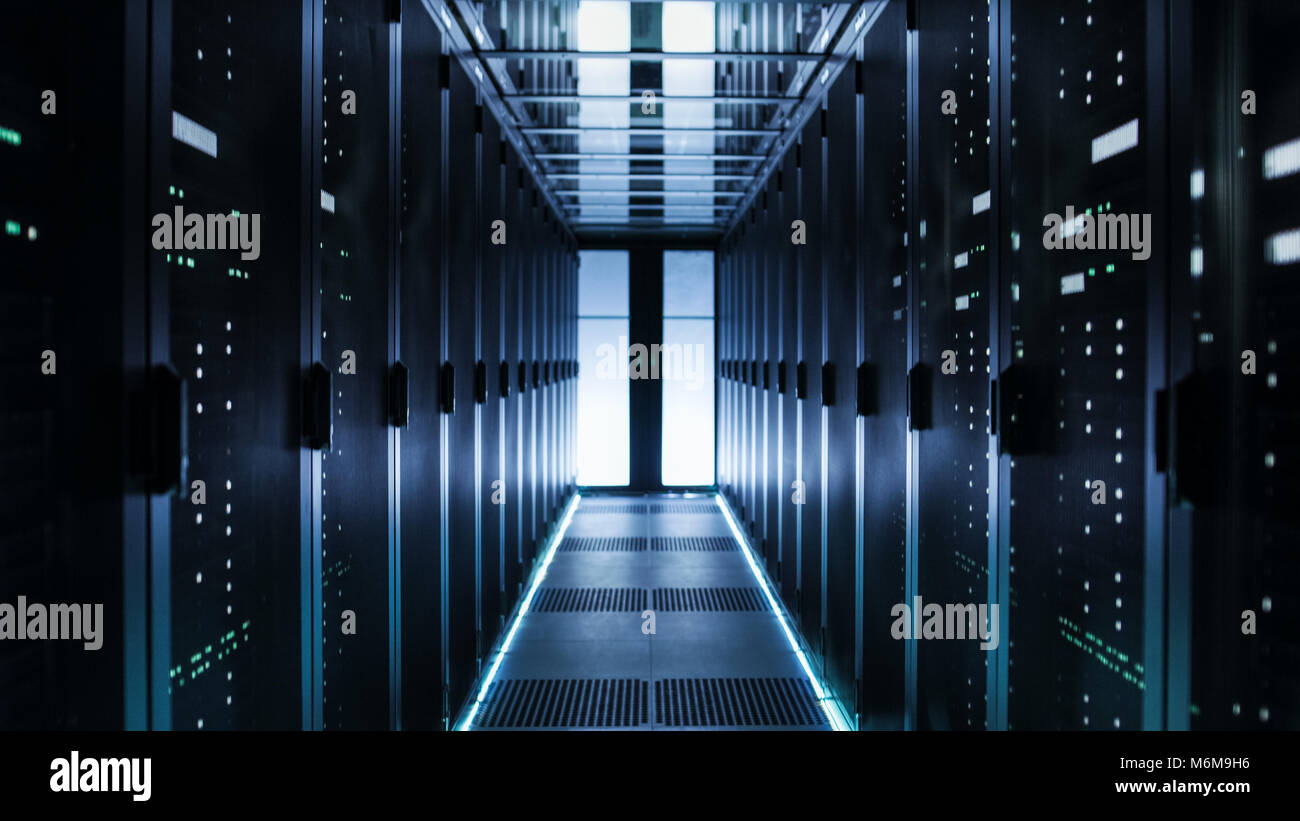 Data centre servers hi-res stock photography and images - Alamy