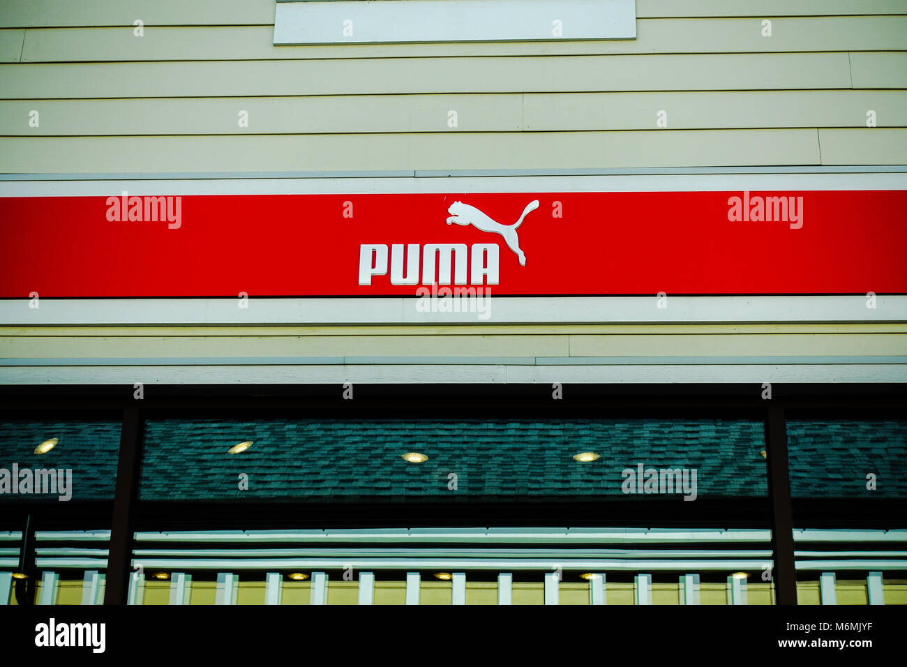 Puma Store Logo High Resolution Stock Photography and Images - Alamy