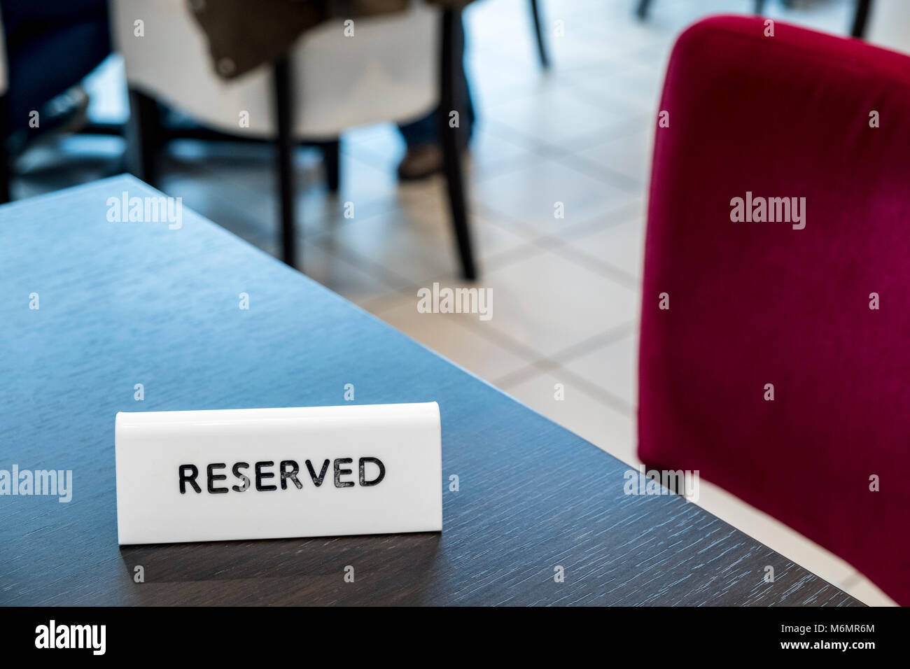 Table reservation. Reserved sign on a table, England, UK Stock Photo