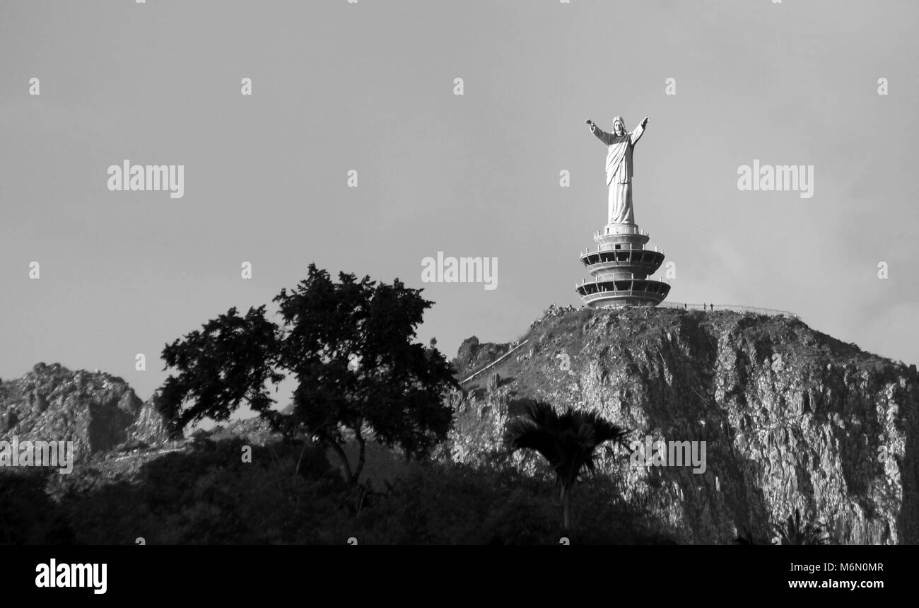 Jesus christ statue hi-res stock photography and images - Alamy