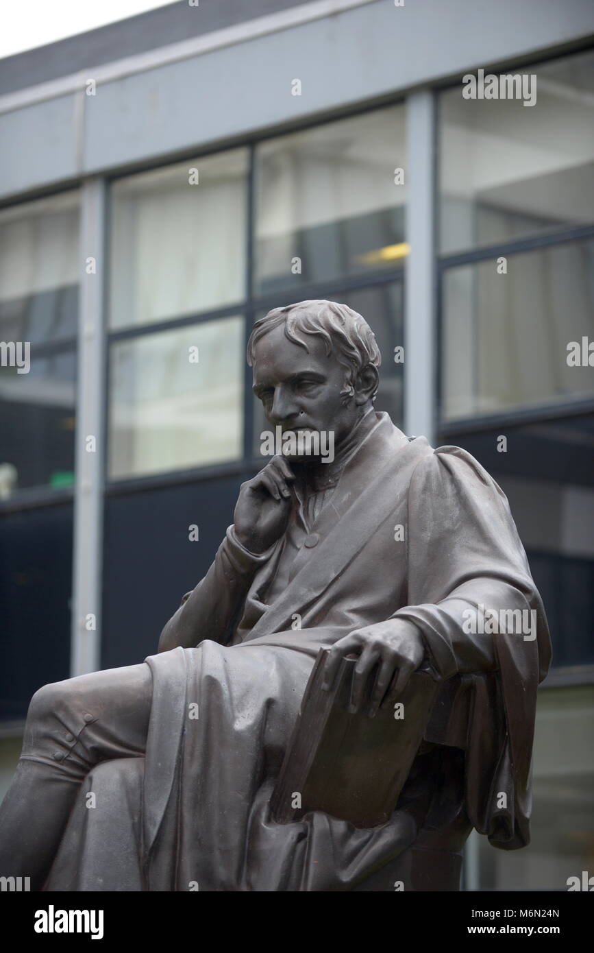 John Dalton statue at Manchester Metropolitan University Stock Photo