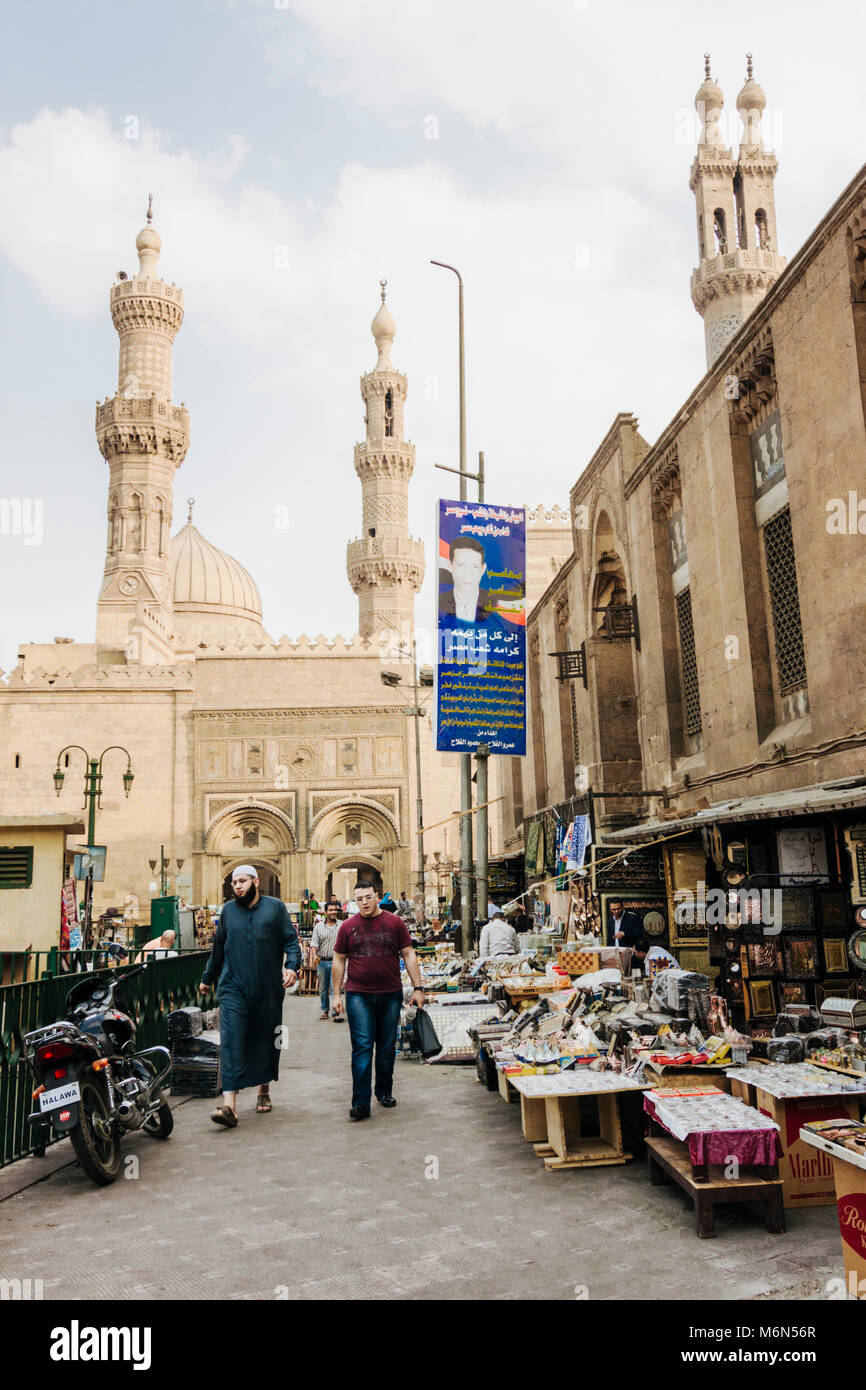 Handicrafts street market opposite Al-Azhar Mosque and university, the first mosque established in Cairo ( 972 ) Cairo, Egypt Stock Photo