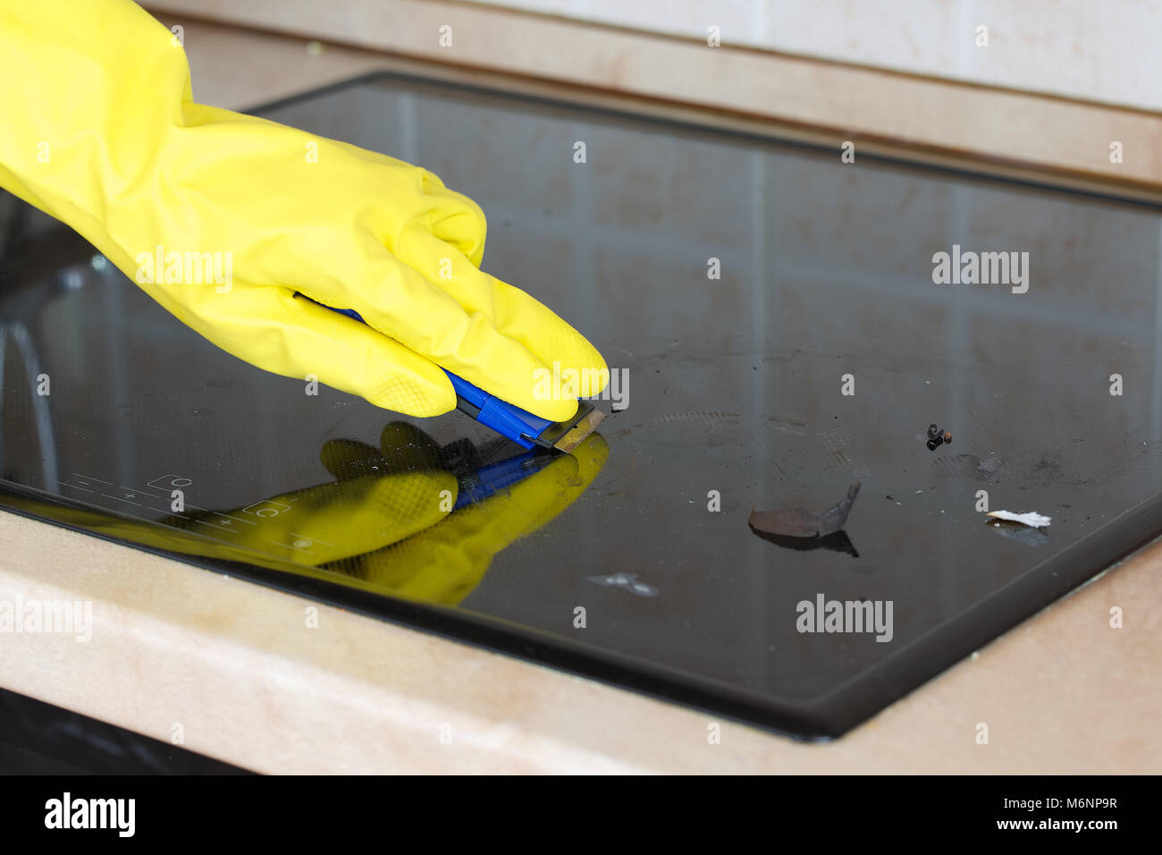 Glass stovetop cleaning hires stock photography and images Alamy