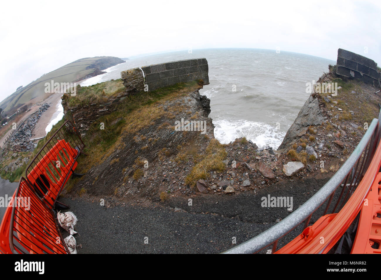 Coastal erosion in Hallsands, Devon Stock Photo - Alamy