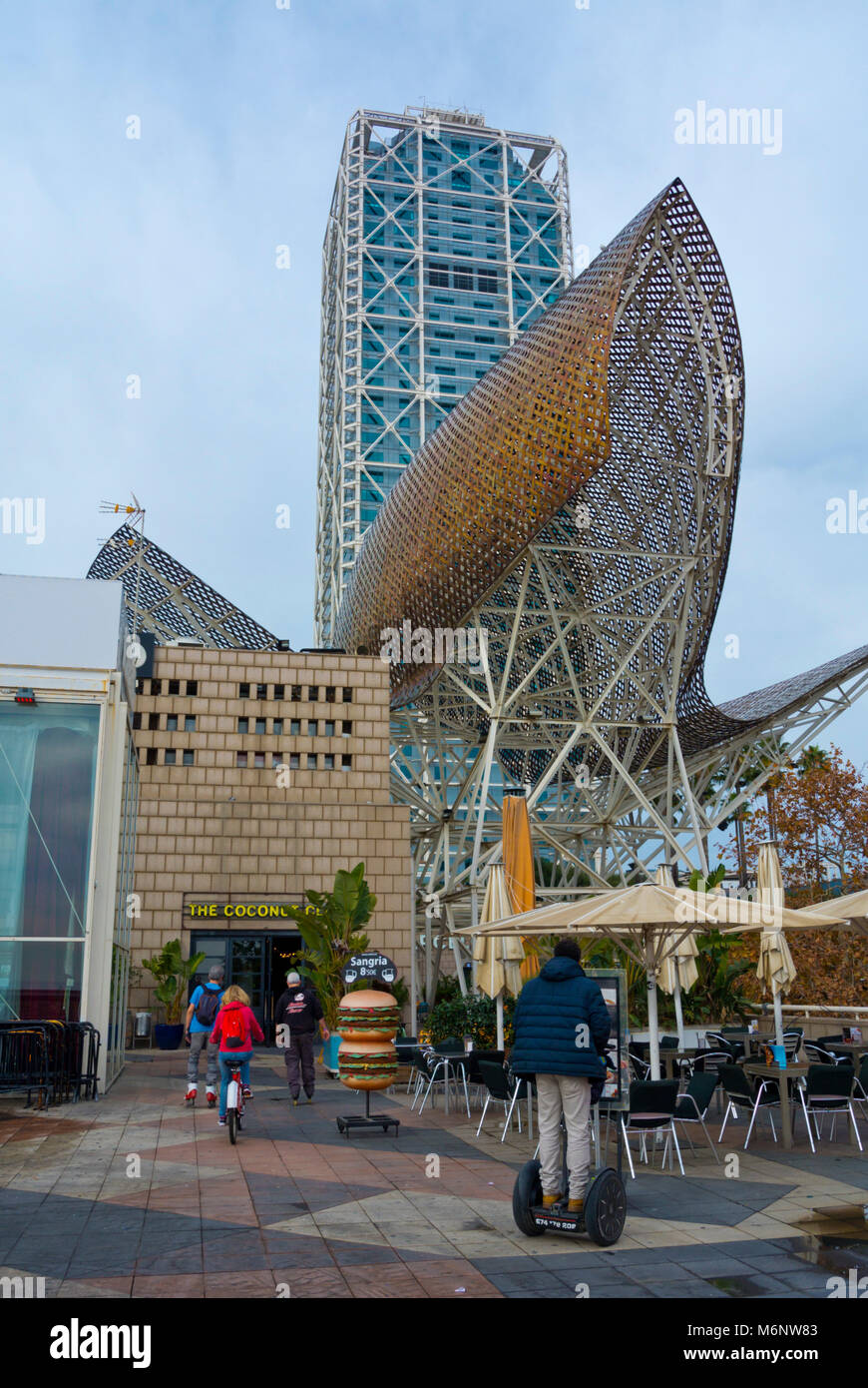Restaurants, Olympic Fish by Frank Gehry and Hotel Arts, Port Olimpic, Barcelona, Catalonia, Spain Stock Photo
