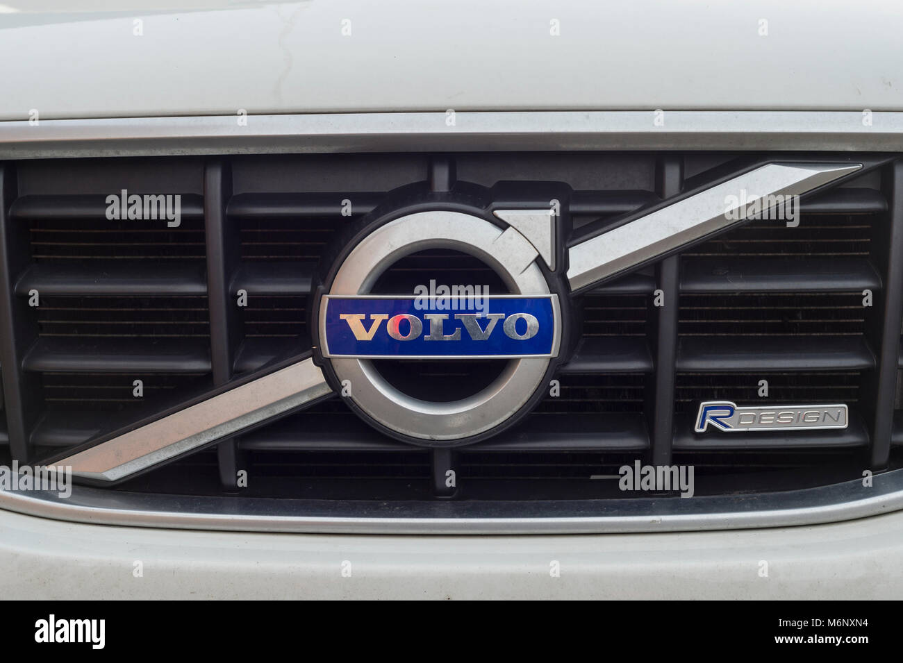 Volvo front grill hi-res stock photography and images - Alamy