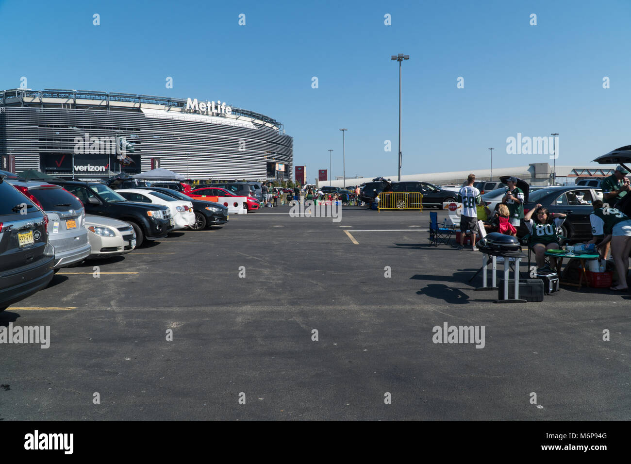 Meadowlands, New Jersey - Circa 2017: New York Jets fans tailgate in the  parking lot outside Metlife Stadium before american football game during a  su Stock Photo - Alamy