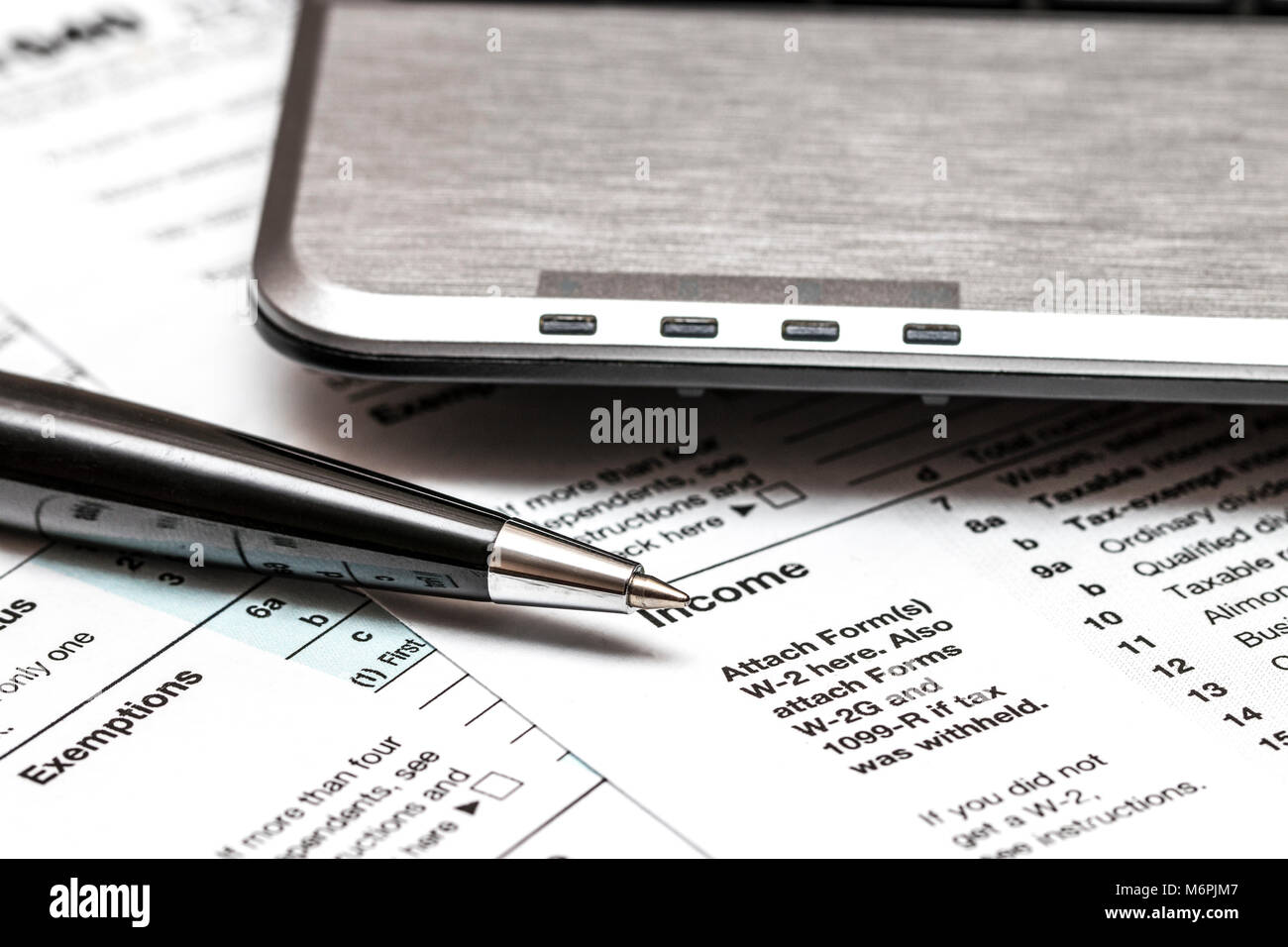 1040 tax form laptop hi-res stock photography and images - Alamy
