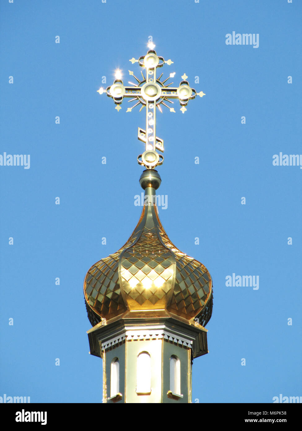 golden dome of Orthodox church with big cross Stock Photo - Alamy