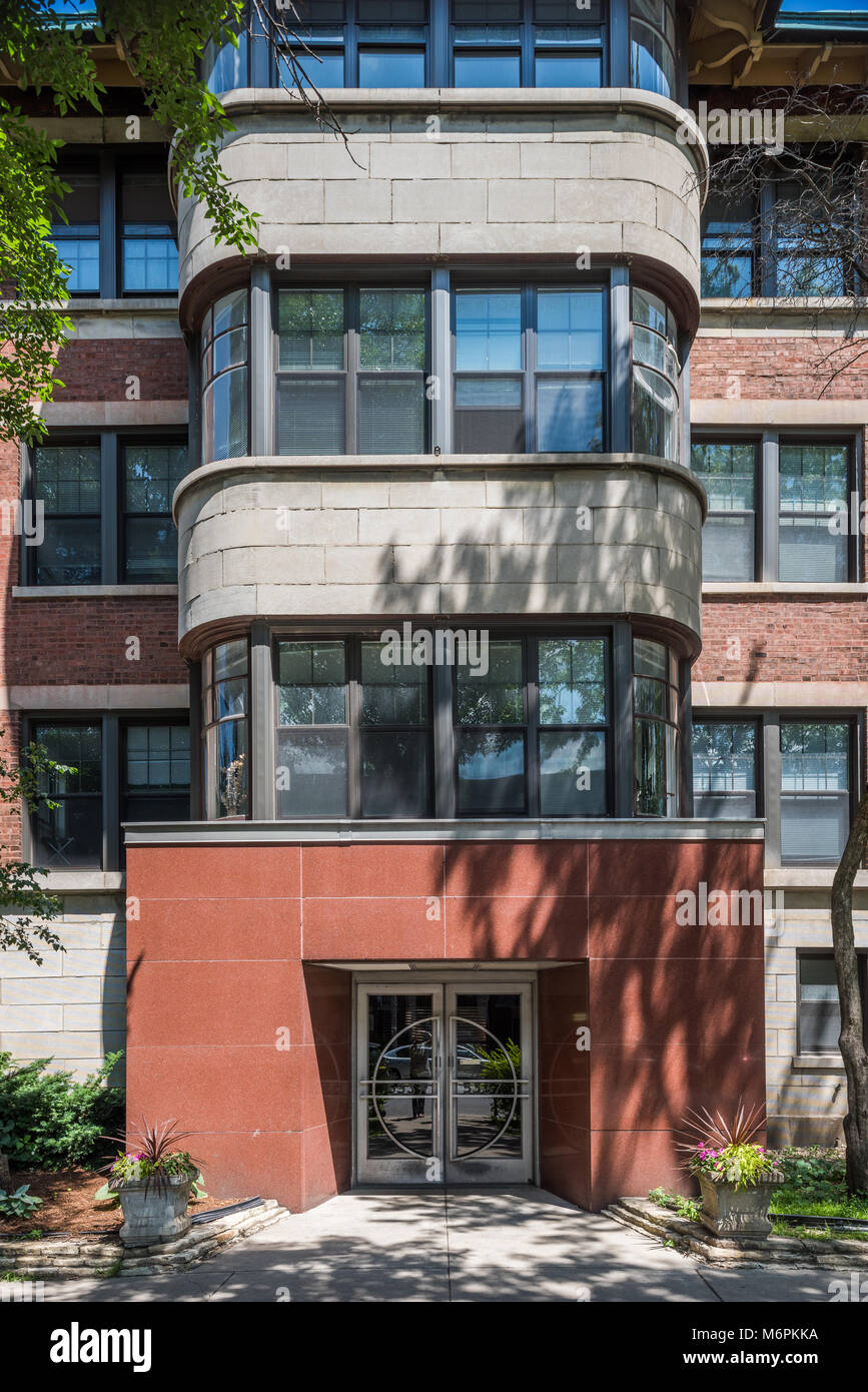 Art deco apartment building in hi-res stock photography and images - Alamy