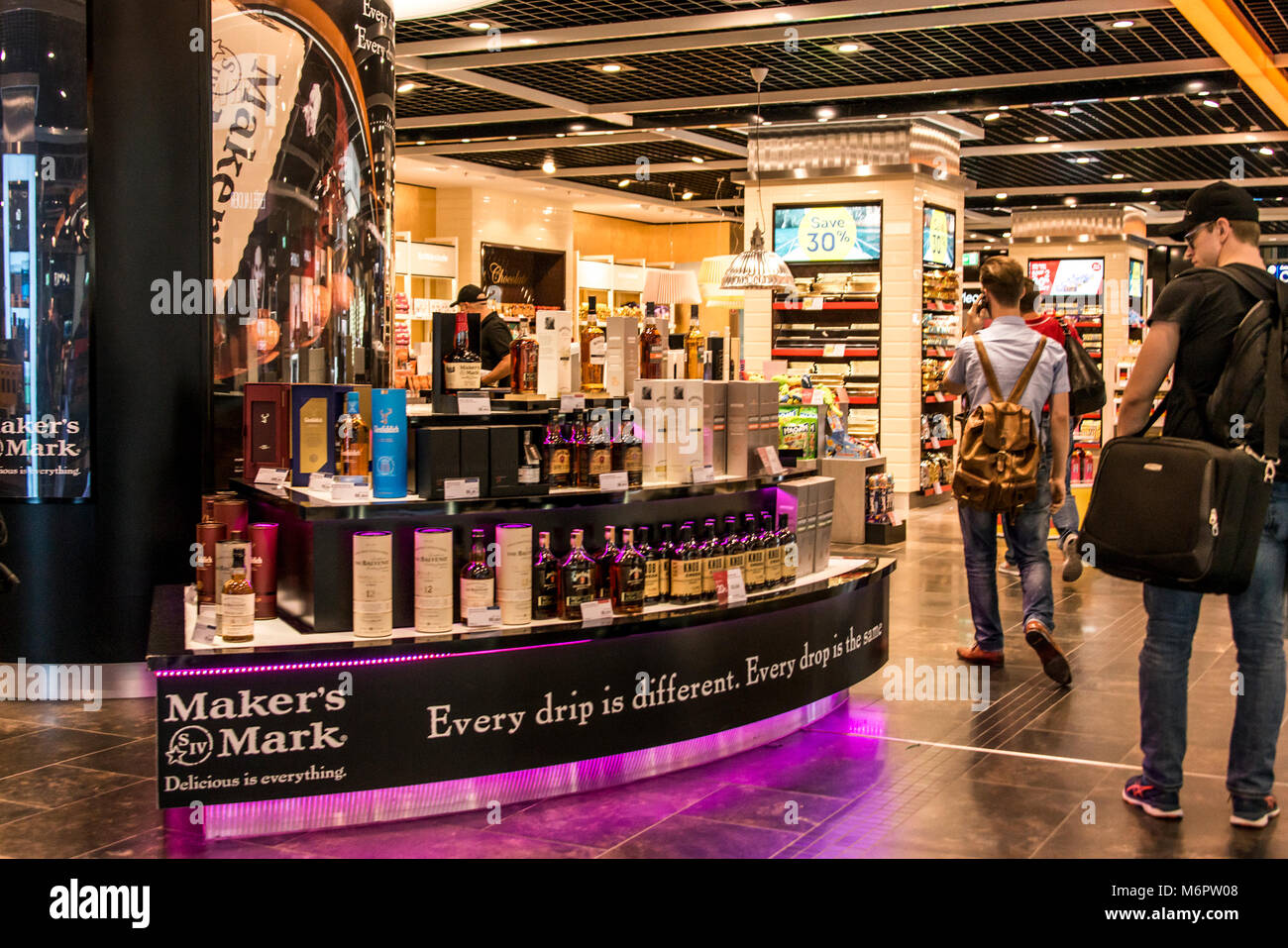 Duty free shop airport frankfurt germany hires stock photography and images Alamy
