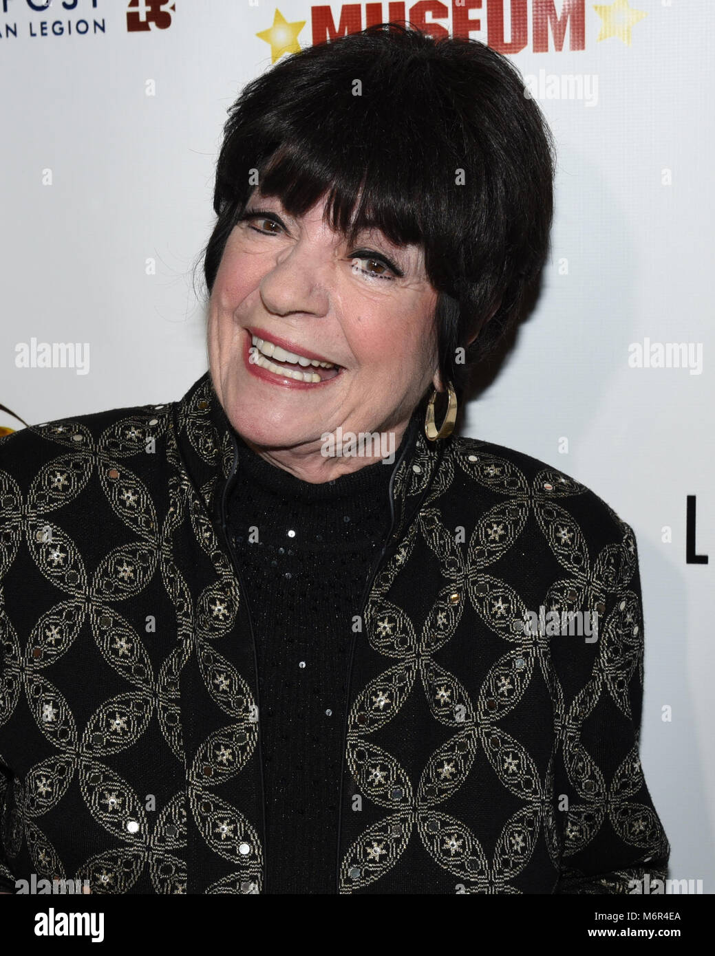 Jo anne worley hi-res stock photography and images - Alamy