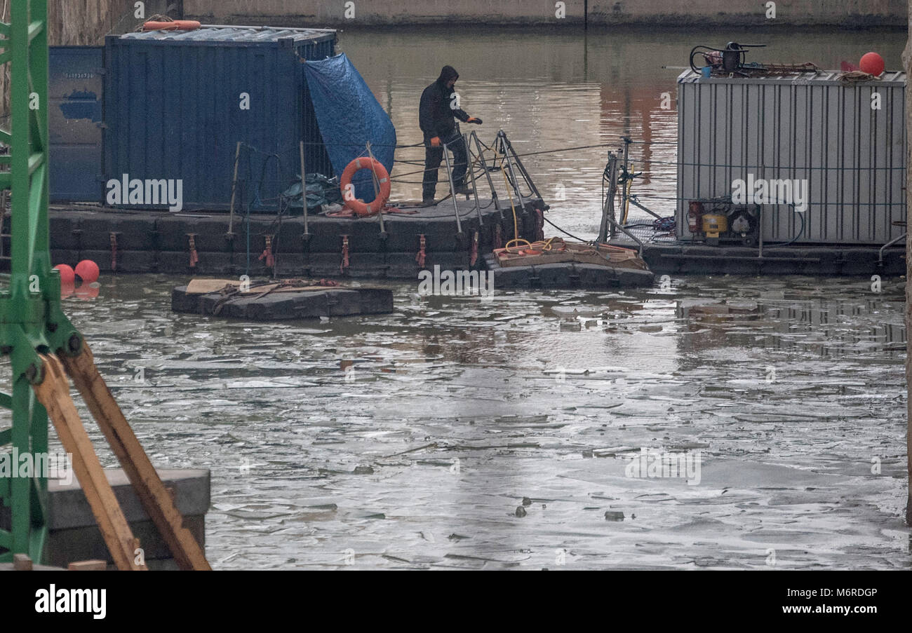 06 March 2018, Germany, Frankfurt: Construction work on the future S