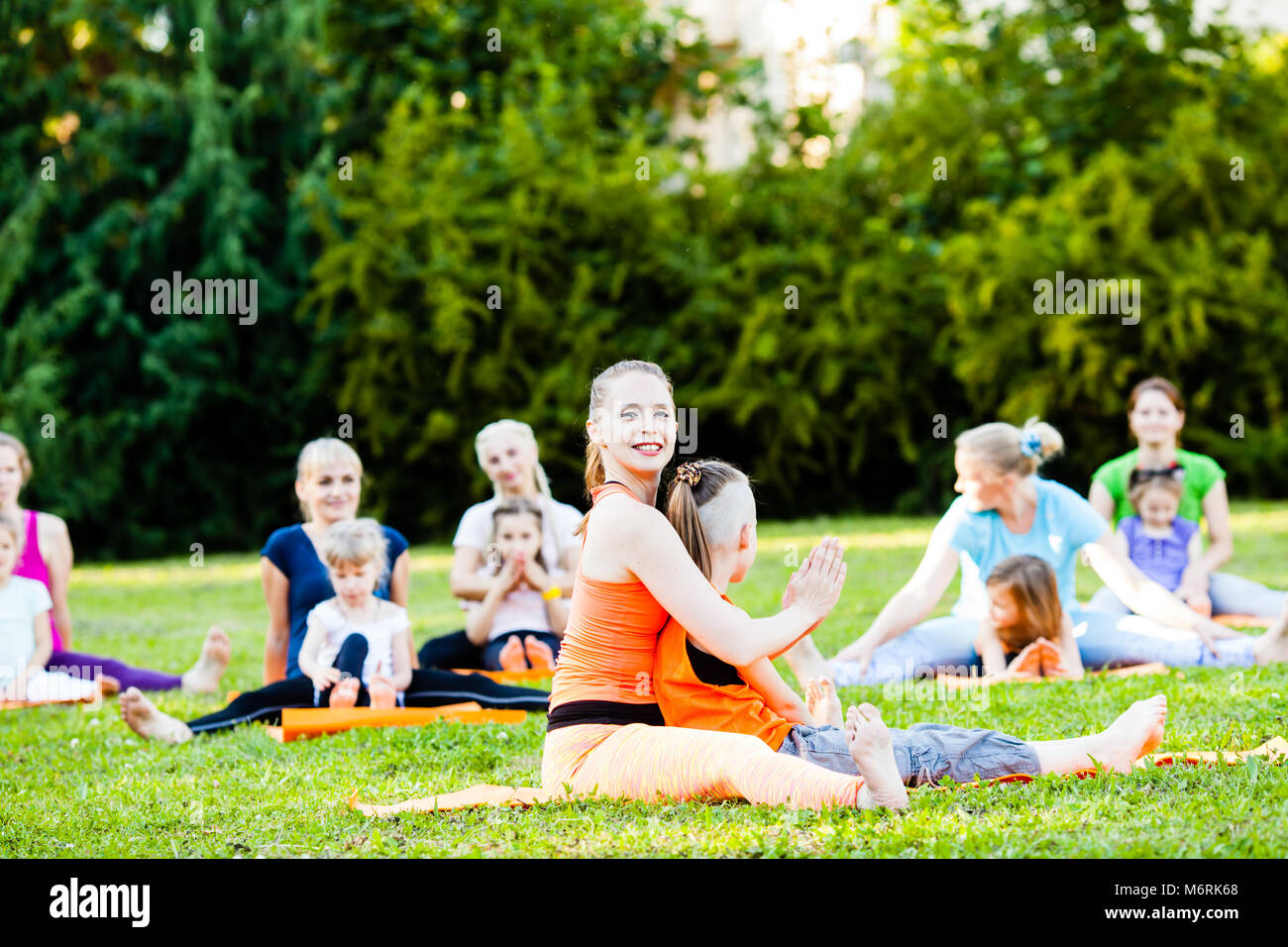 yoga-with-children-M6RK68.jpg