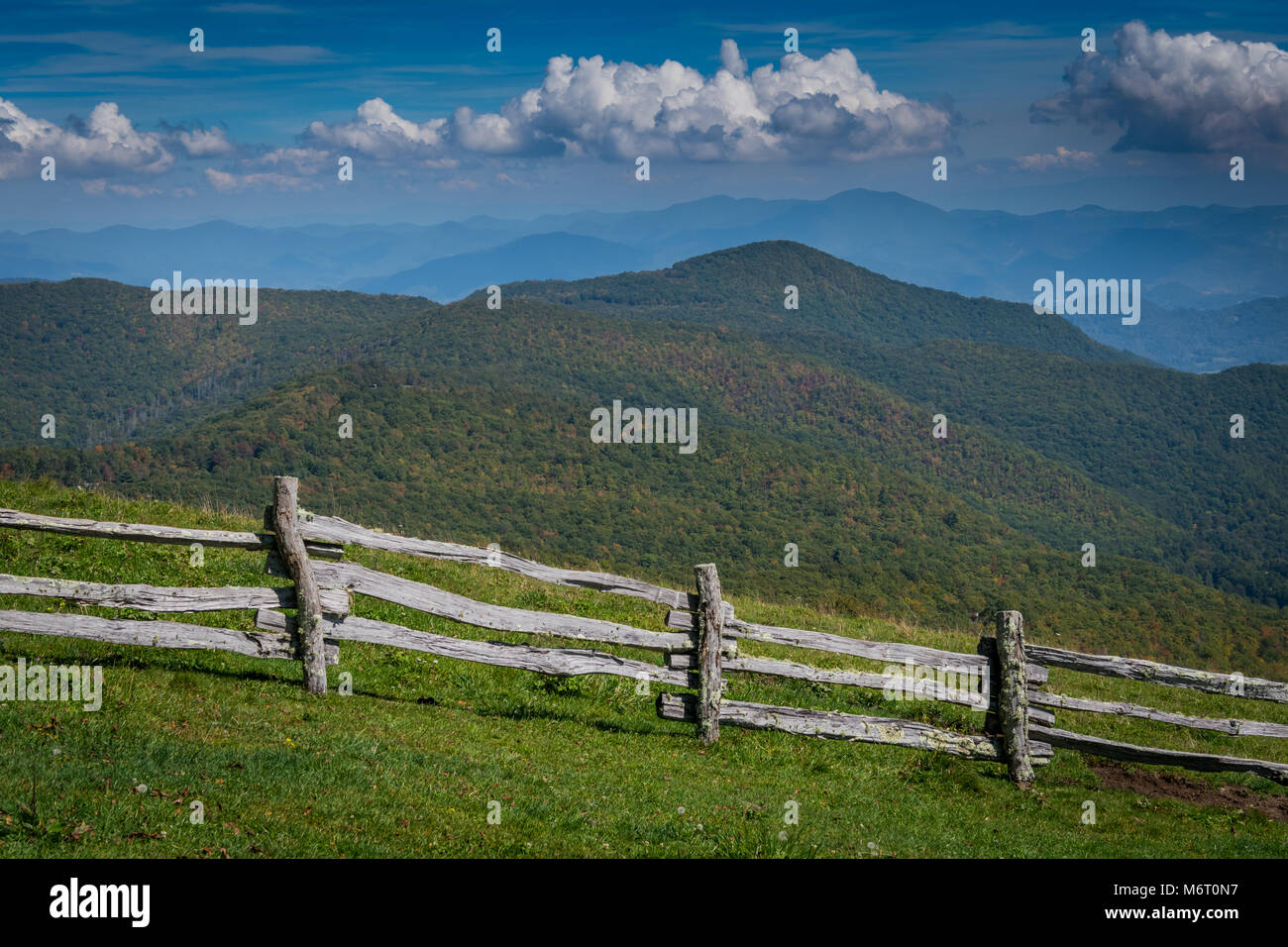 Split rail fence in appalachian hi-res stock photography and images - Alamy