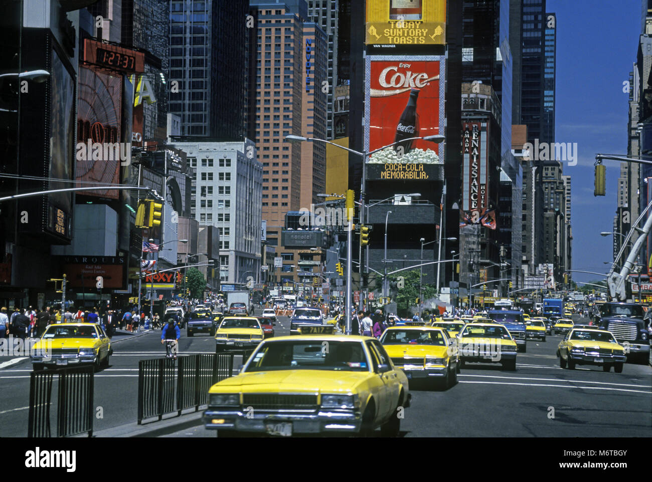 1992 HISTORICAL YELLOW TAXI CABS (©GENERAL MOTORS 1985) TIMES SQUARE