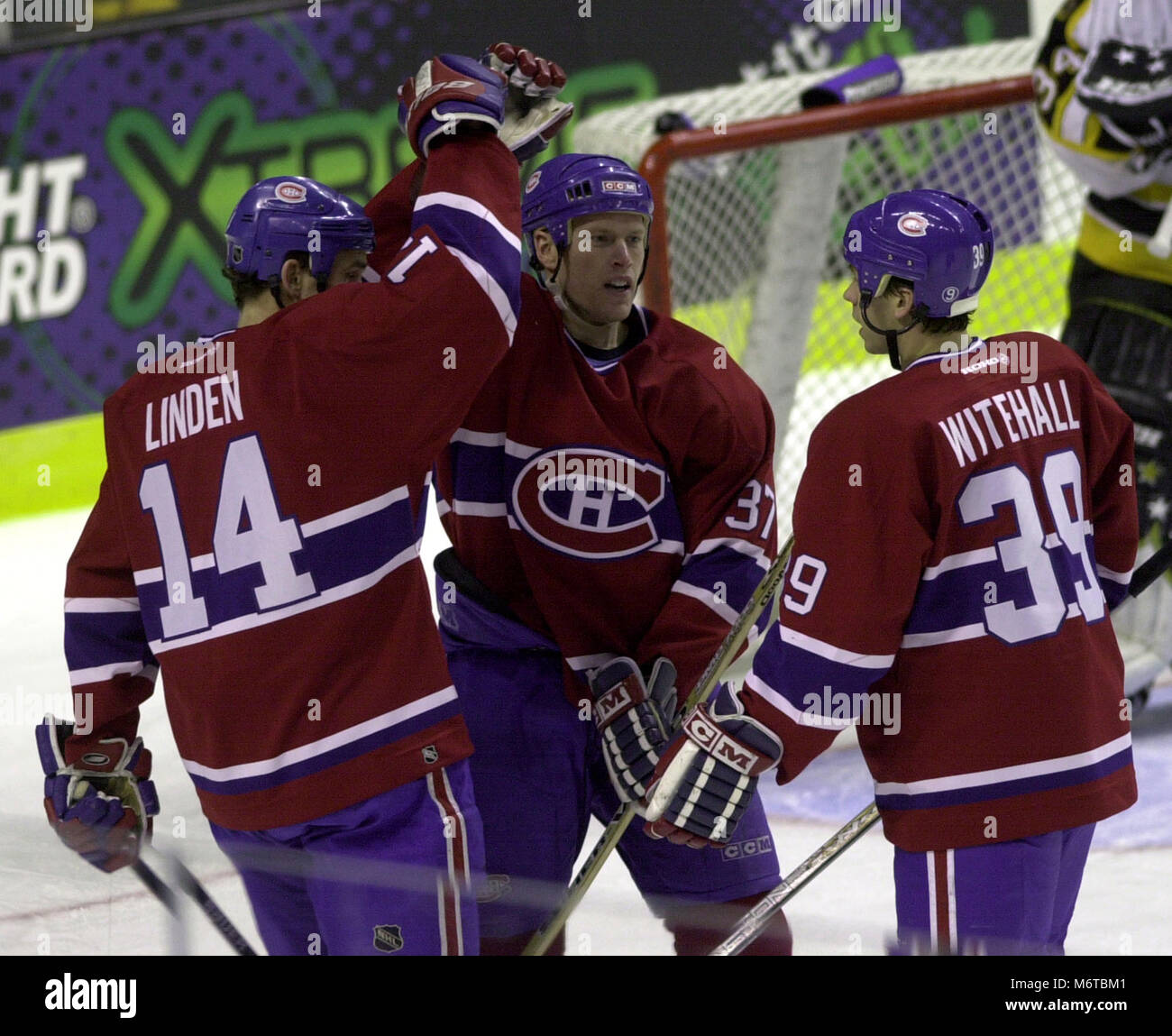 Trevor linden hi-res stock photography and images - Alamy
